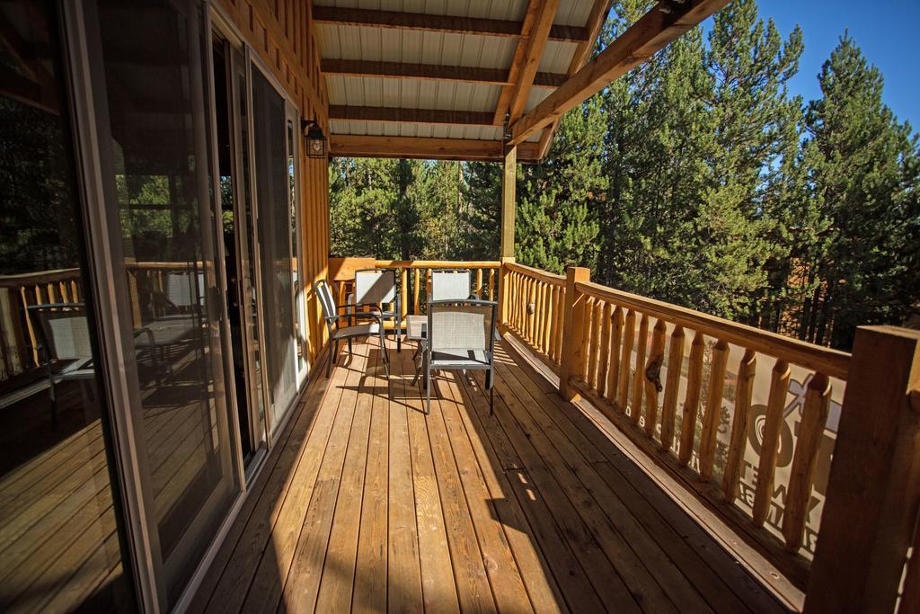 Diamondstone Guest Lodges ラ・パイン エクステリア 写真