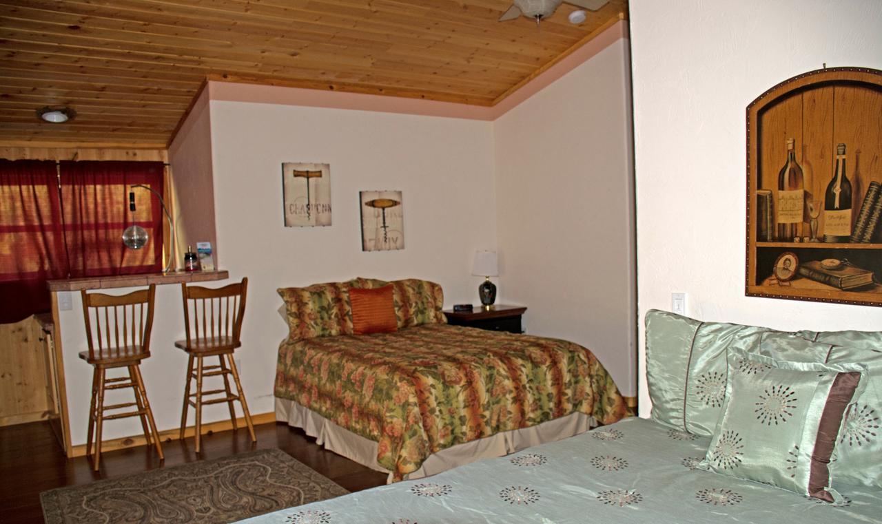 Diamondstone Guest Lodges ラ・パイン エクステリア 写真