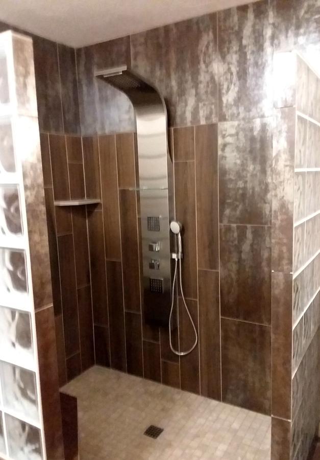 Diamondstone Guest Lodges ラ・パイン エクステリア 写真