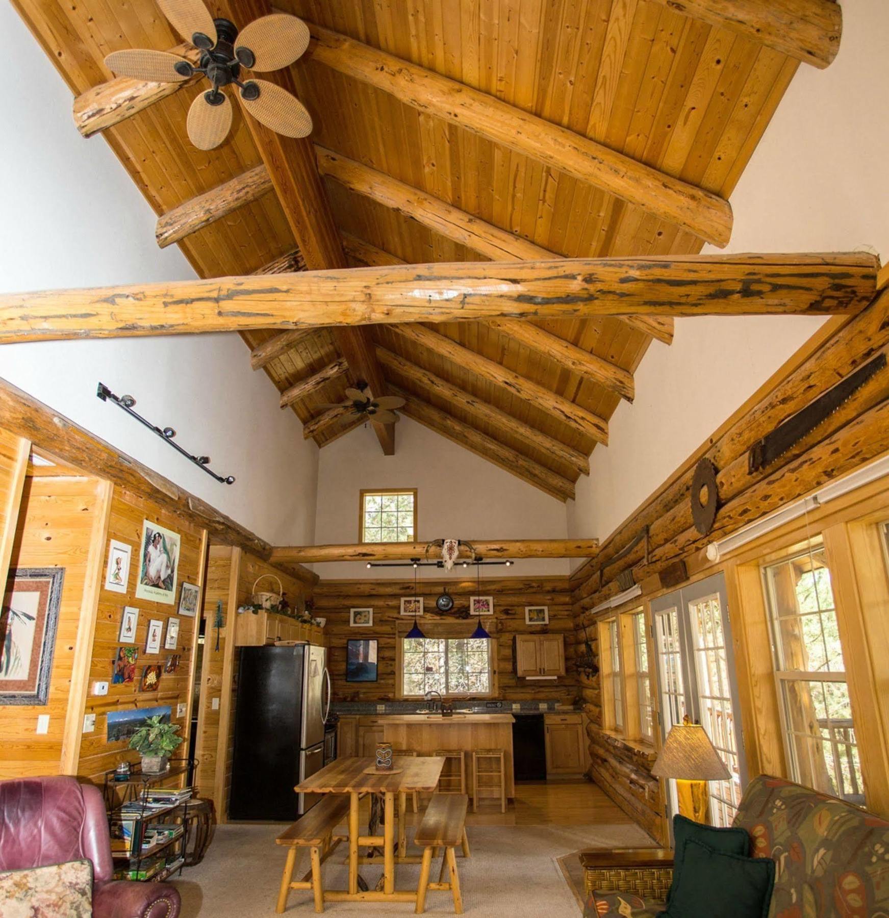 Diamondstone Guest Lodges ラ・パイン エクステリア 写真