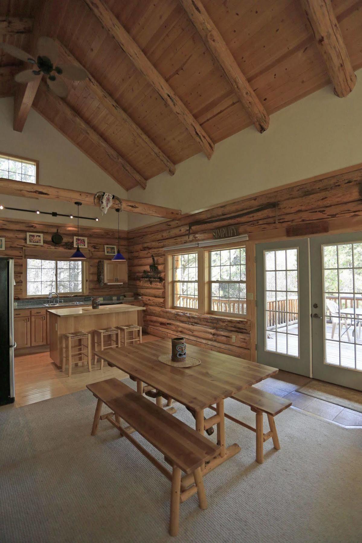Diamondstone Guest Lodges ラ・パイン エクステリア 写真